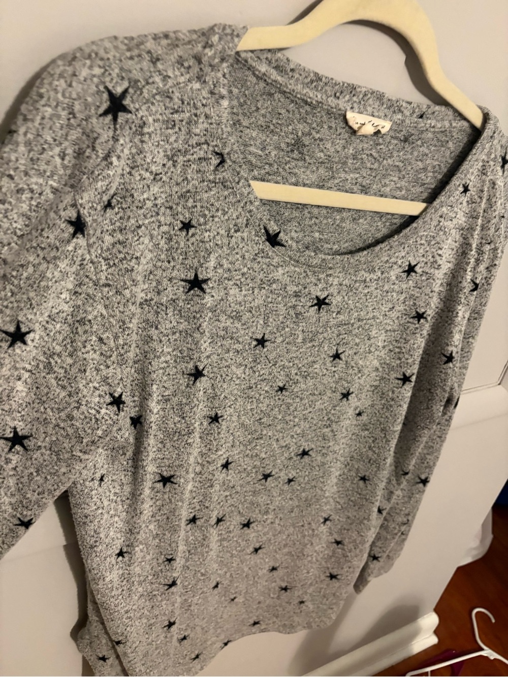 Jane and Delancey Gray Star Print Sweatshirt.